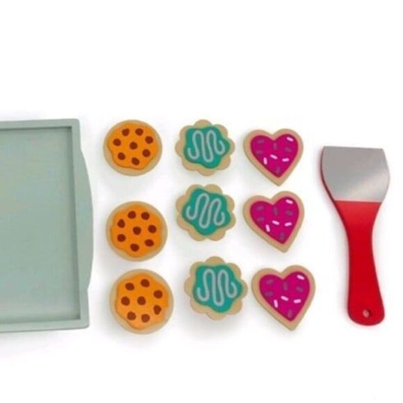 Target bullseye wooden play food cookies and pan set - Picture 2 of 4